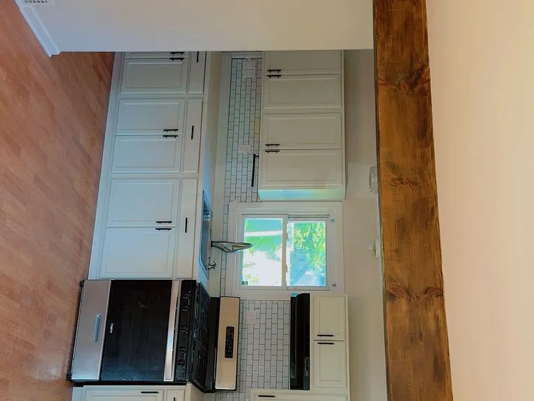 8 Higbie Dr — Photo 3