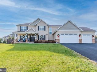 687 Starr Ave, Chambersburg, PA 17202