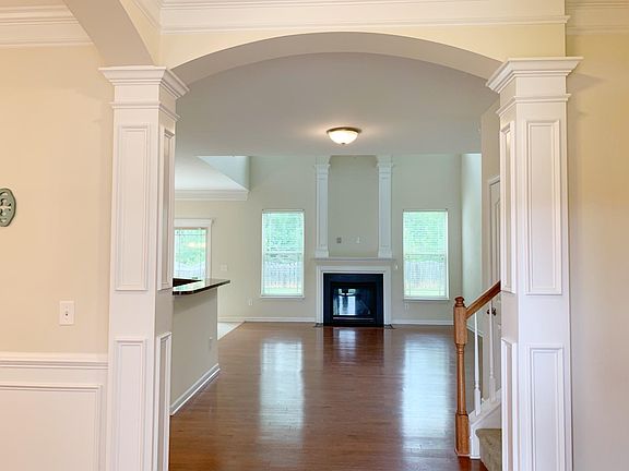 3rd image of 255 Finley Hill Ct