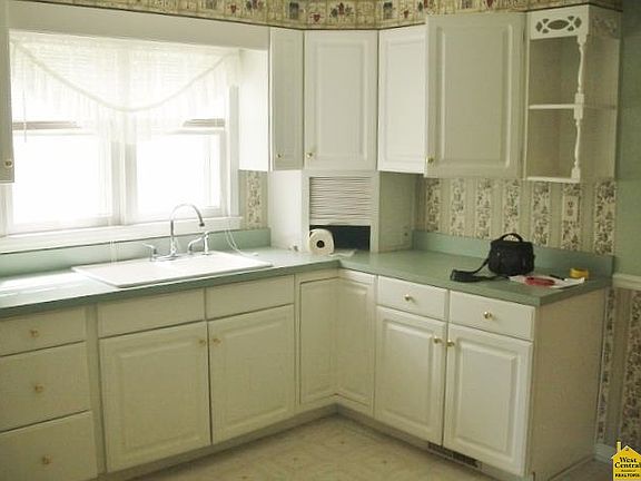5th image of 1911 S Quincy Ave