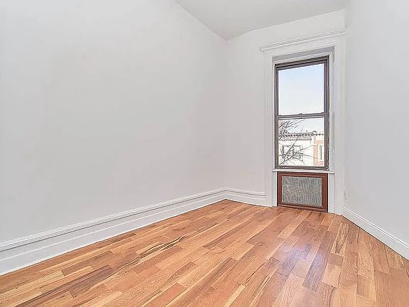 4th image of 316 W 139th St #A4