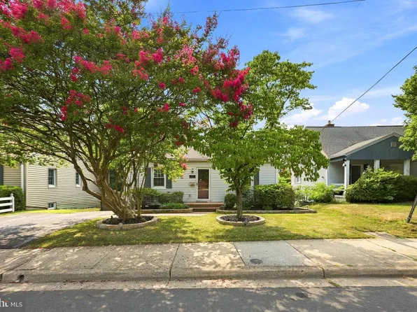 1200 N Roosevelt St, Arlington, VA 22205