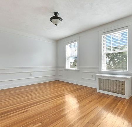 3rd image of 520 High St #24B