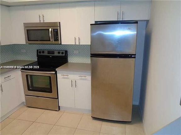 4th image of 3610 N 56th Ave APT 221