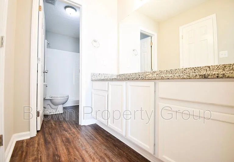 411 Northwoods Dr — Photo 15