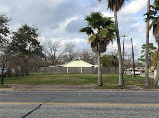 500 W Main St, La Porte, TX 77571