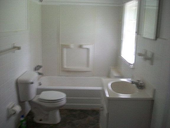 3rd image of 320 Glovenia St