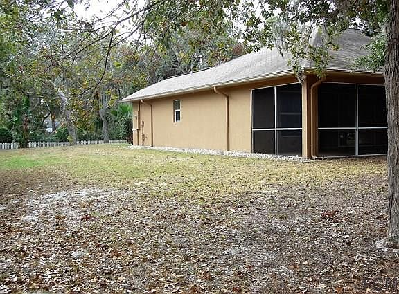 4th image of 12 Magnolia St