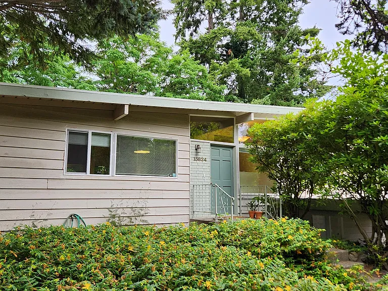 15824 SE 12th Pl — Photo 16