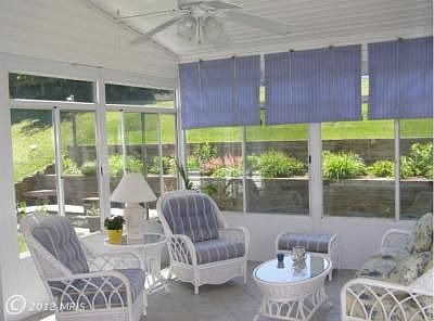 5th image of 9813 Hickoryhurst Dr