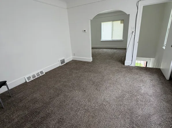 5261 Lakewood St #5261, Detroit, MI 48213