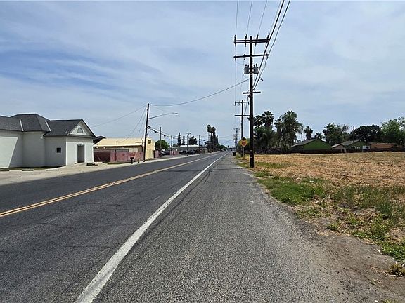 3rd image of 0 W Inyo Ave