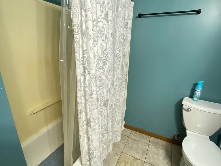 141 E South St — Photo 18
