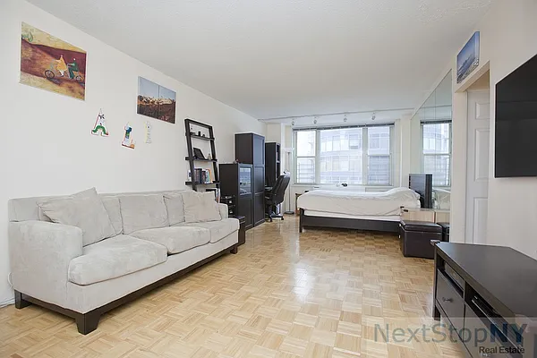 Sold by NextStopNY | media 11