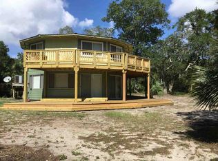 608 Mariner Cir, Panacea, FL 32346