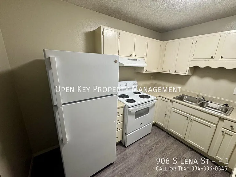 906 S Lena St #1 — Photo 3