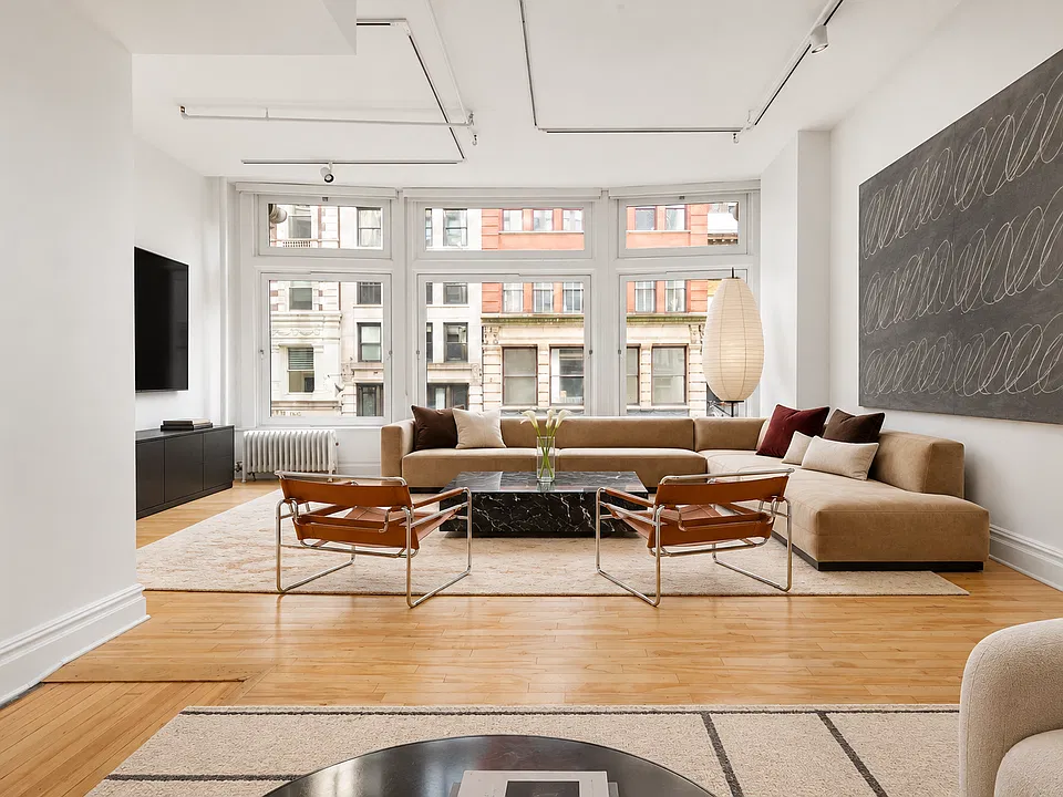 43 E 20th St #2