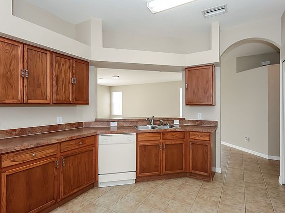 3rd image of 12740 Standbridge Dr