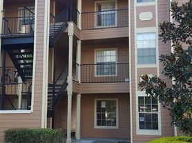 2550 N Alafaya Trl