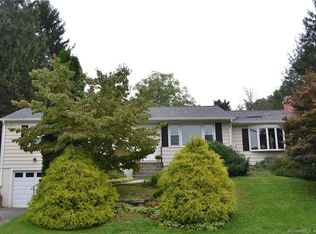 4 Charterhouse Rd, New Milford, CT 06776