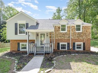 305 Rollingwood Rd, Jamestown, NC 27282