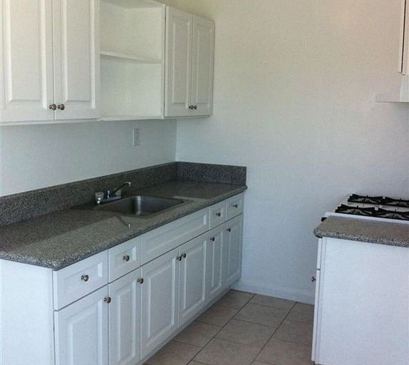 1st image of 11121 Rosal Ln