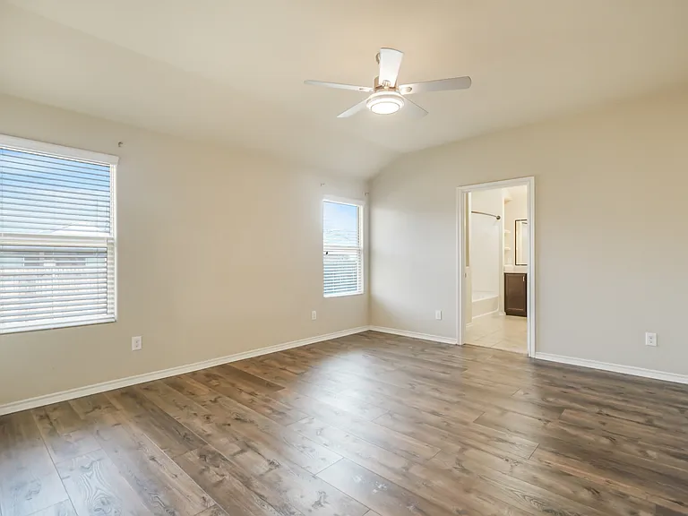 6353 Seagull Ln — Photo 18