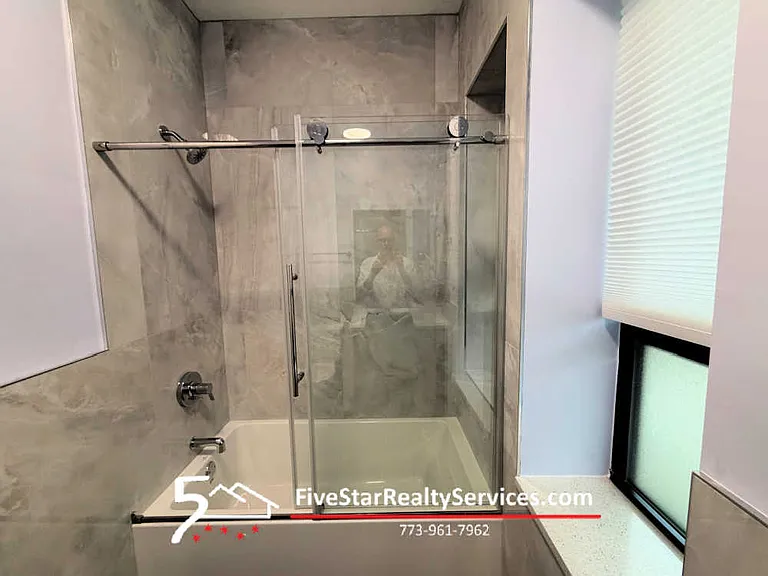 4635 N Clark St #1 — Photo 7