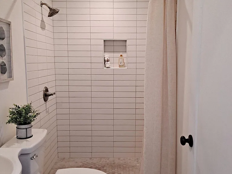 2140 Oakwood Dr #B — Photo 13