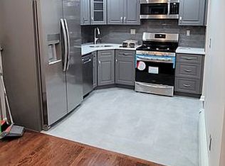 30-15 30th St #2, Astoria, NY 11102