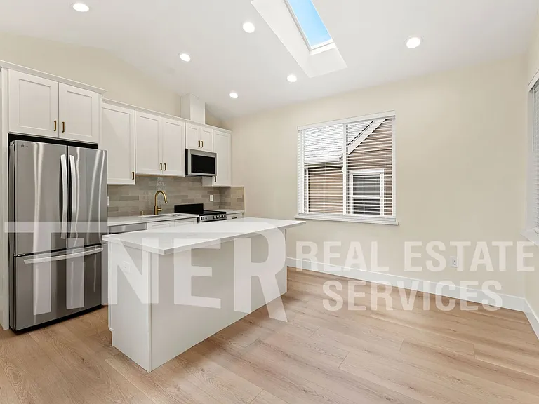 1314 Q St #5 — Photo 7