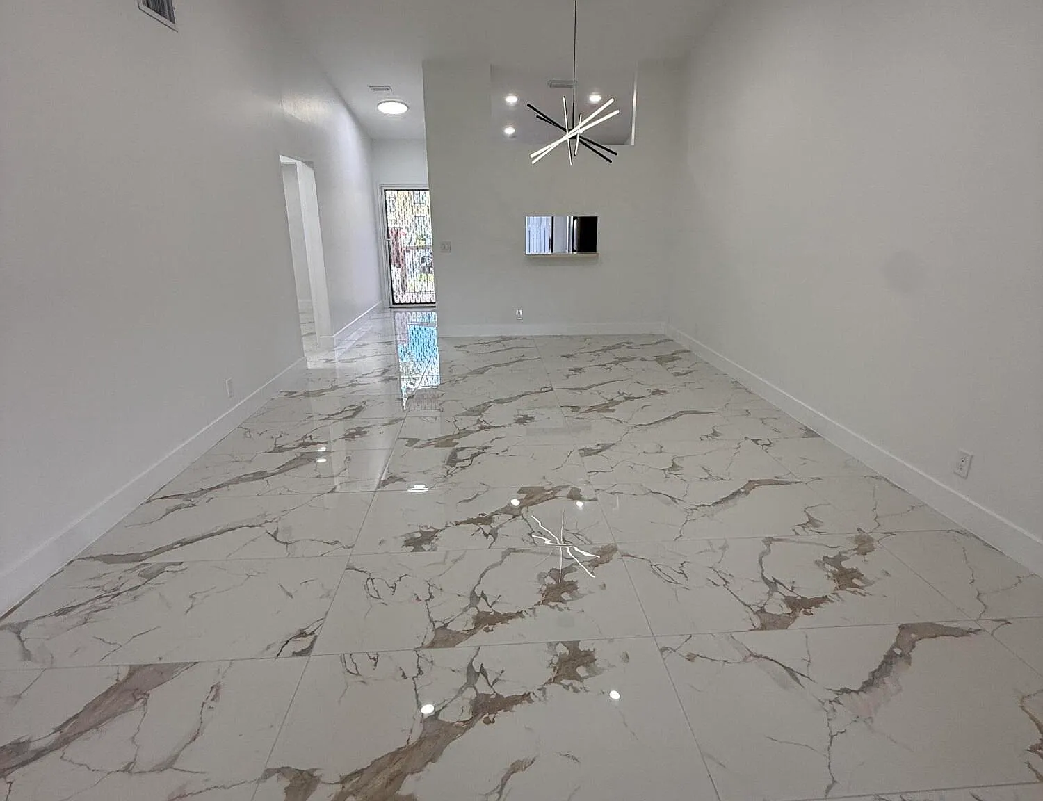 2 bed, 2.0 bath, 1370 sqft, $2,150 — Photo 4