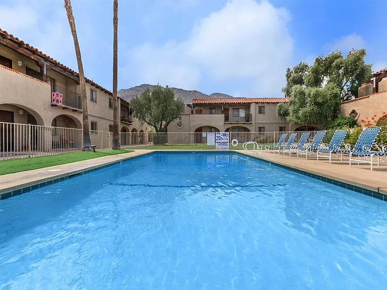 San Jacinto RC Apartments — Photo 25