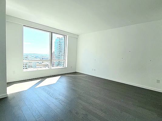 1st image of 138 Willoughby St #25G