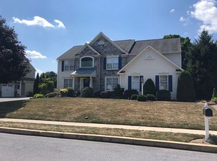 3230 Harwood Ln, Reading, PA 19608