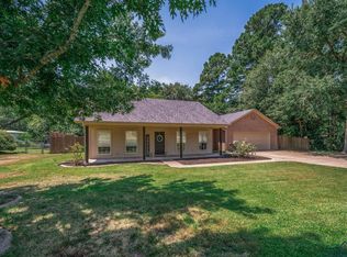 108 Woodland Trl, Gladewater, TX 75647