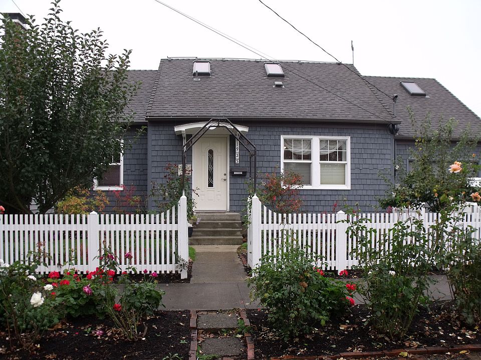 Bungalow Style- Rose Cottage