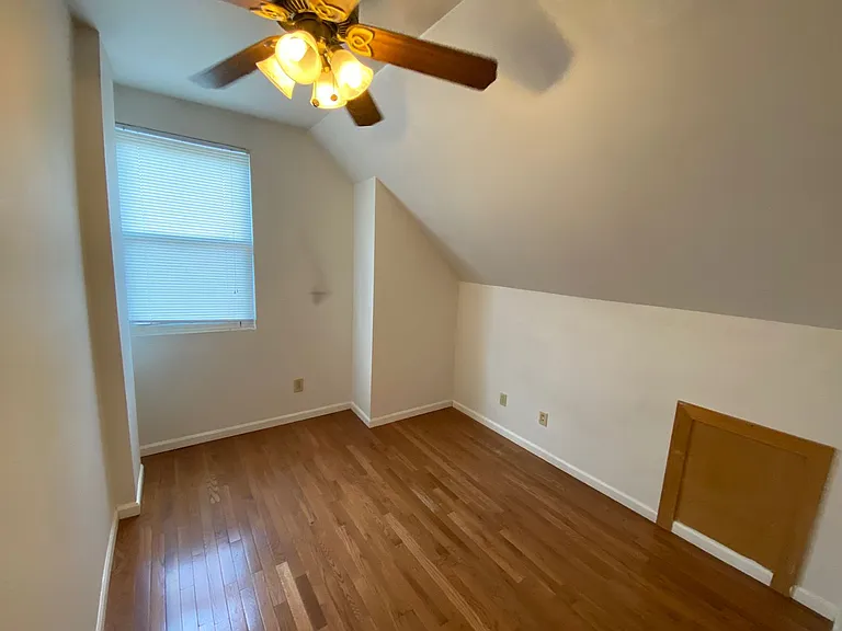 Summit St 1616-1618 SCR — Photo 13