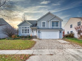 120 Lemans Dr, Wheeling, IL