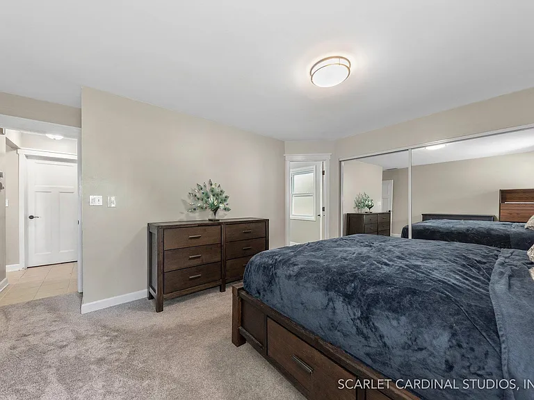 3120 Gresham Ln W — Photo 5
