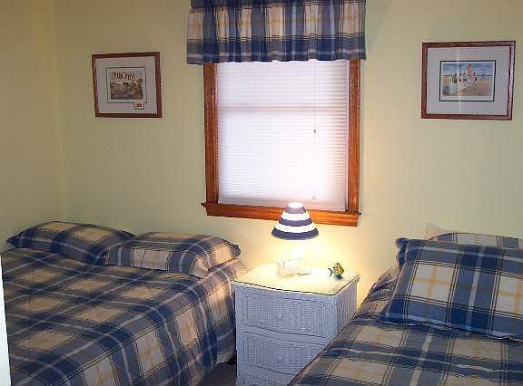 5th image of 9 44th St APT 101