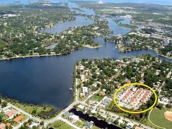 481 Bayou Village Dr, Tarpon Springs, FL 34689