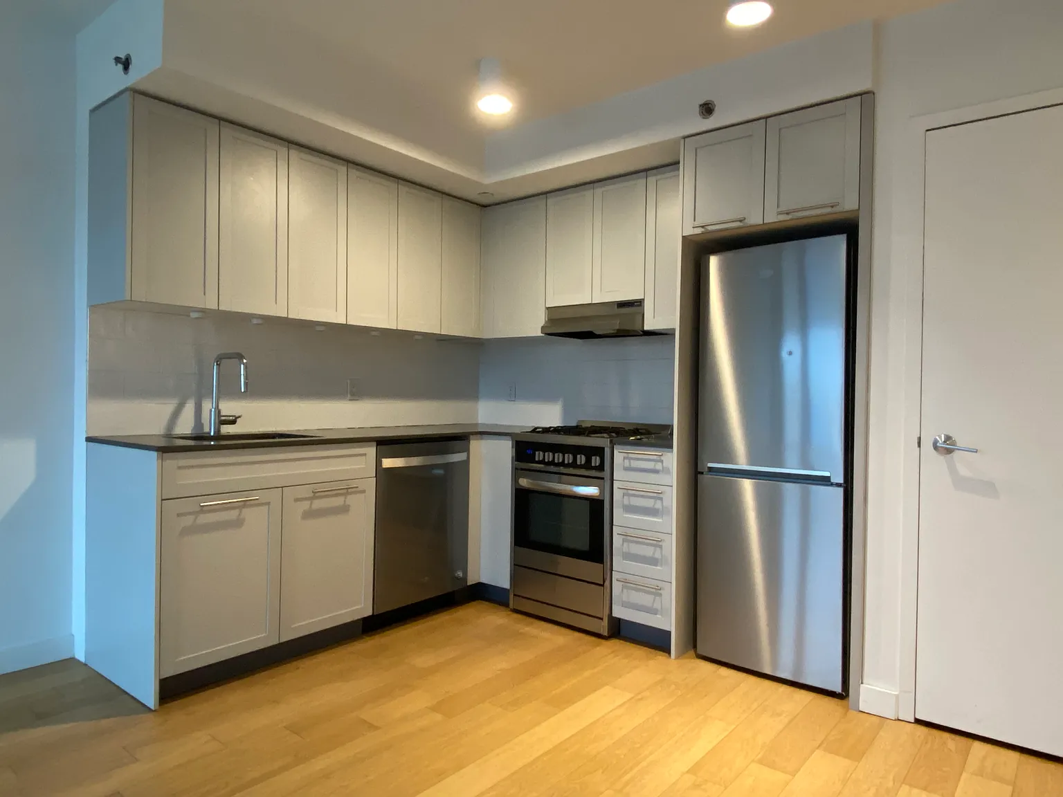 150 Union Avenue — Photo 1