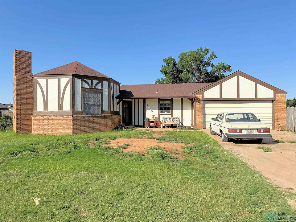 1st image of 2105 Castle Ct