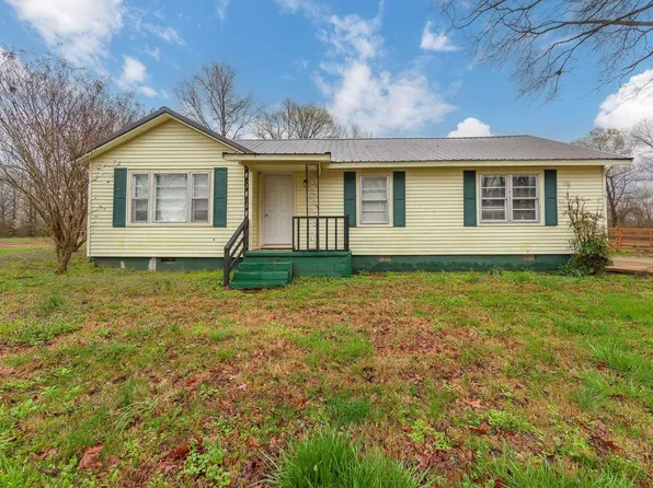 35 Vick Rd, Bradford, TN 38316
