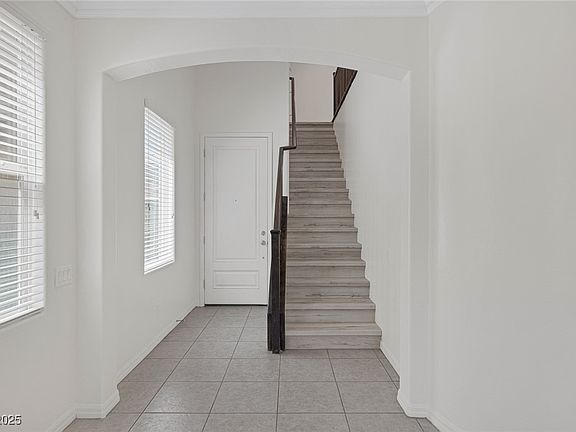 3rd image of 2060 Morro Vista Dr