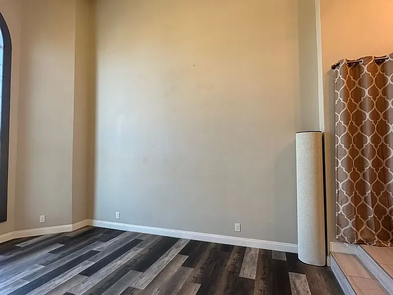 8633 Caribbean Ct — Photo 10