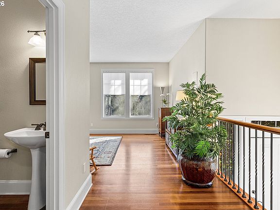 4th image of 13340 Auburn Ct