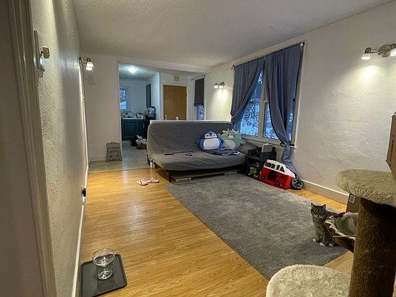 Main Floor Livingroom