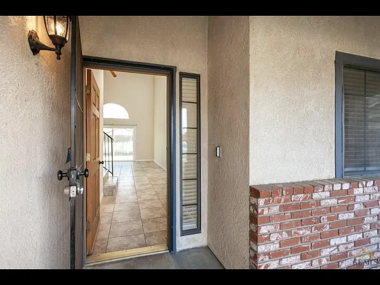 4213 Southern Breeze Dr — Photo 3